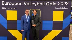 Românul Gianni Crețu, desemnat cel mai bun antrenor de volei masculin din Europa! Declarații în exclusivitate pentru Prosport: „Sper ca și alții din țară să reușească" | SPECIAL