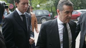 Două cluburi din Liga I conduse de miliardari se bat pe Meme Stoica, spune Becali!** UITE unde ar putea ajunge fostul manager stelist