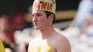 Stadion plin pentru națională la Piatra Neamț!