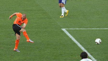 Sneijder: "Japonezii nu se opresc niciodată din alergat"