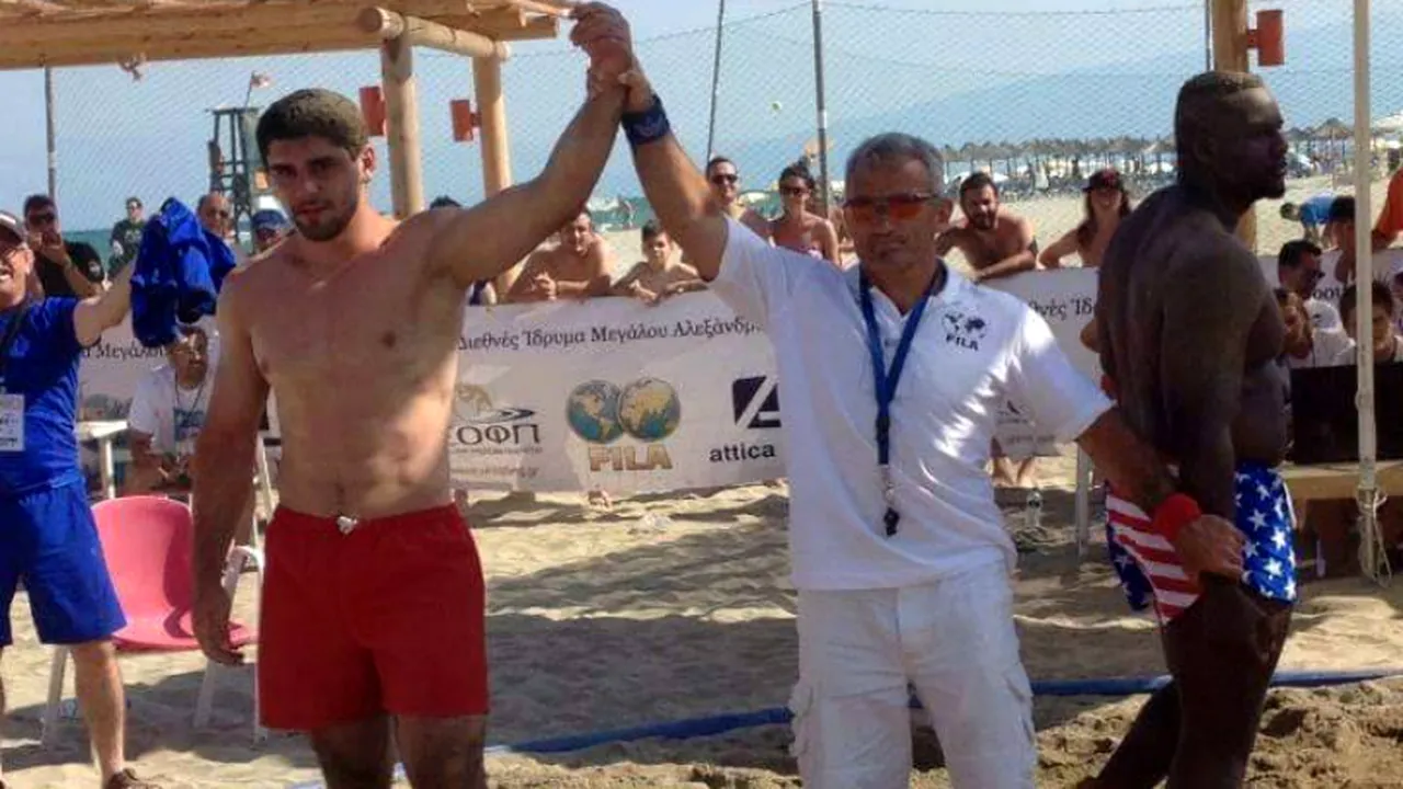 Lupte pe litoral. România va găzdui în luna iunie Campionatele Mondiale de lupte pe plajă