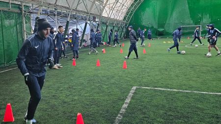 Ieșenii fug din calea viscolului! Poli Iași se mută la București, unde va sta până la meciul cu Sepsi. Elevii lui Leo Grozavu s-au antrenat în ultimele zile în sală, la piscină și în balon