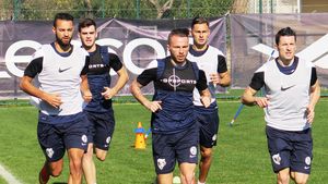 Petrolul a început seria meciurilor amicale cu o înfrângere, Rednic e liniștit: "Avem un grup bun, unit, iar atmosfera e excelentă"