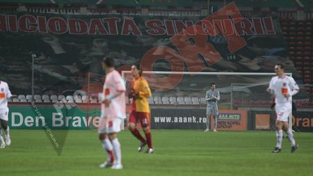 Fanii 'câinilor', 'prezenți' în tribune!** "Niciodată singuri!"