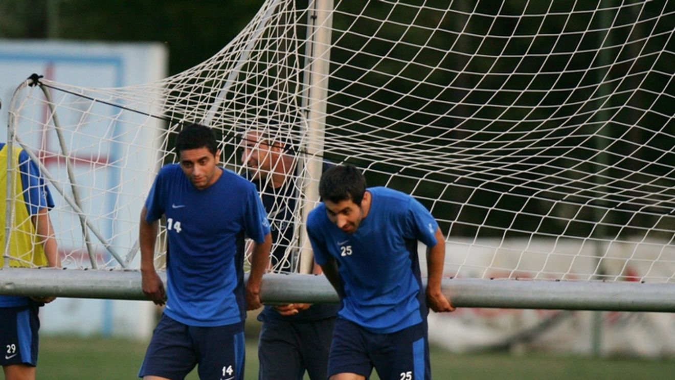 "Steliștii stau în Ghencea pentru banii lui Becali!"
