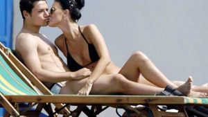 FOTO INCENDIAR!** Adelina Chivu se "implică" în războiul dintre Milan și Inter! POZA cu care i-a CUCERIT pe străini